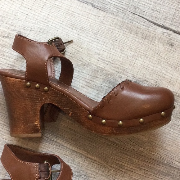 MIA Women's Brown Wood Chunky Platform Clogs Size 7.5 - Picture 3 of 10